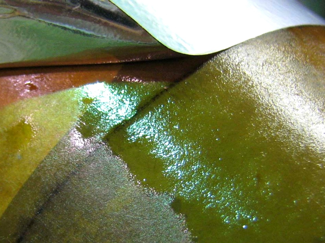 The sibling bushing showing the same phenomenon beginning
